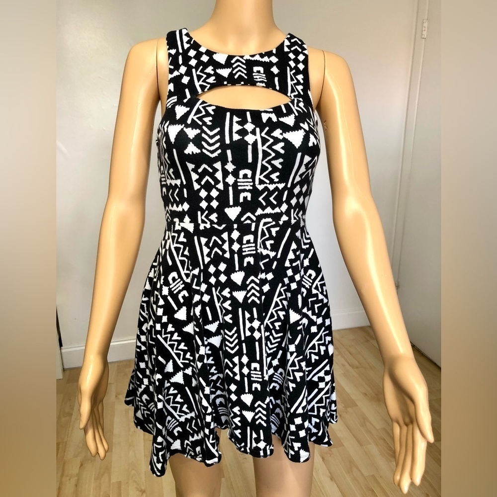 Bar lll black and white mini dress Size S